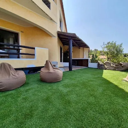 فيلة Casa Alessandra, In